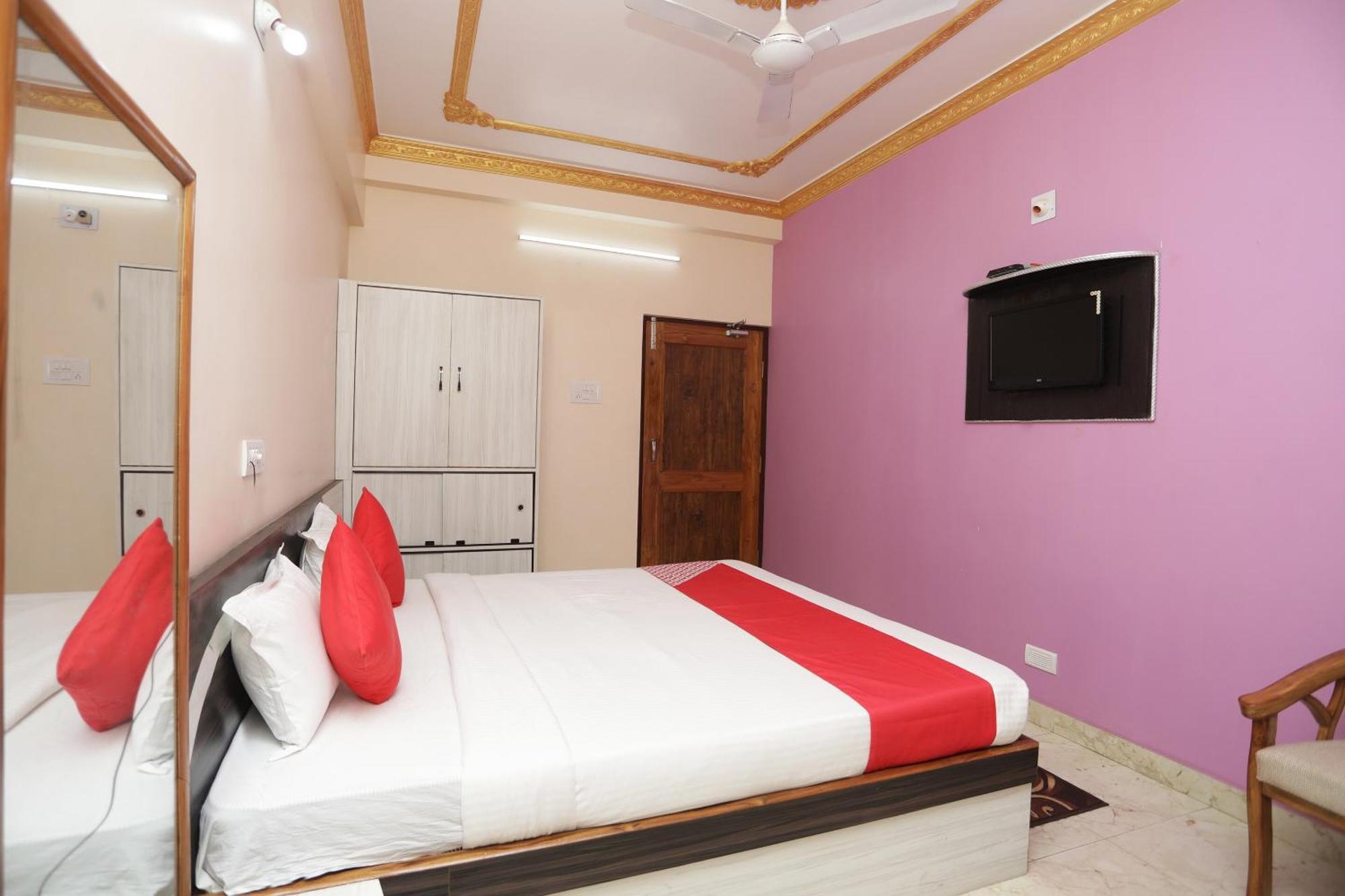 Collection O Hotel New Jasmine Urali Экстерьер фото